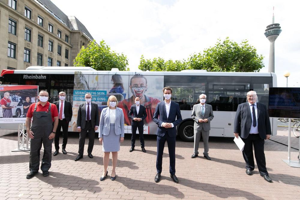 Bus und Bahn sind auch in Corona-Zeiten eine saubere Sache ...